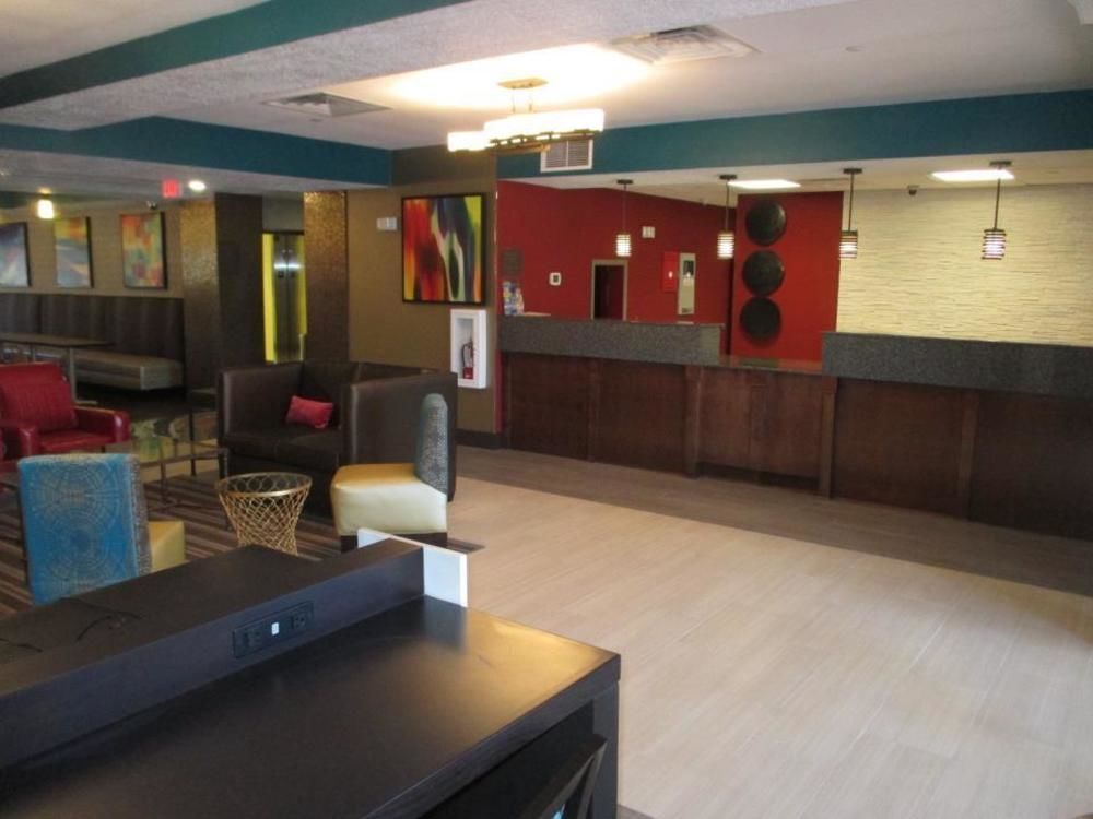 Best Western Plus & Hotel