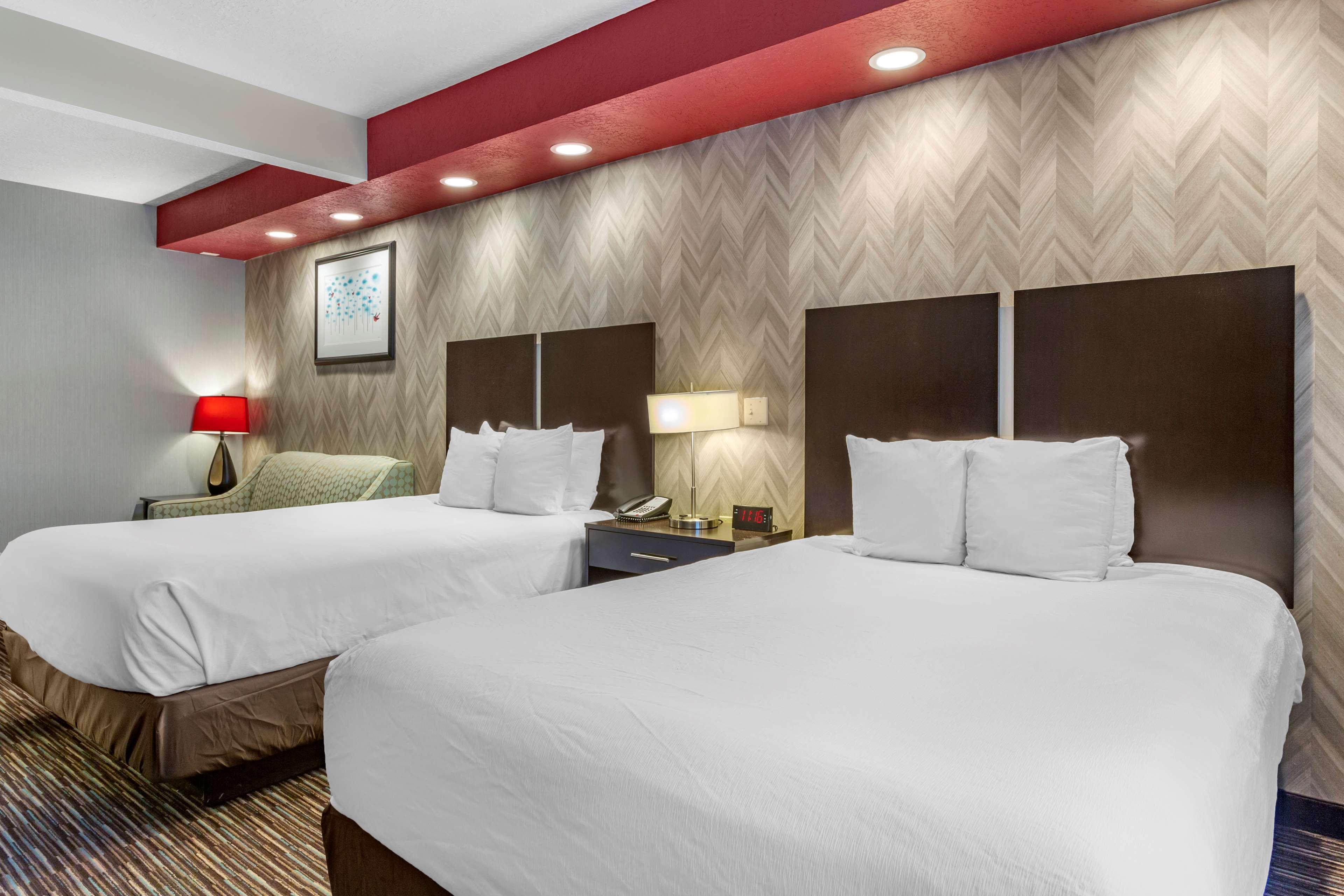Best Western Plus & Hotel